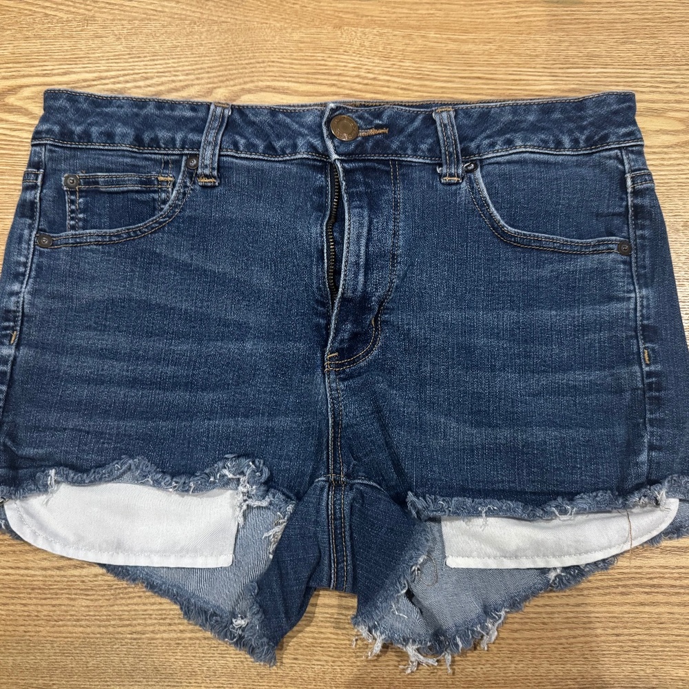 American Eagle Hi-rise Shortie
